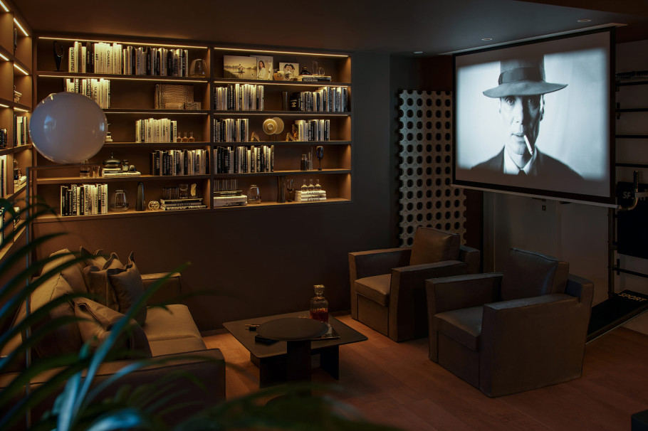 Home Office & Lounge