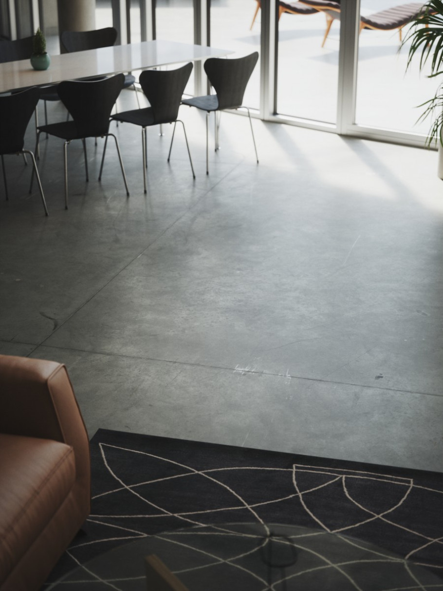 Insane concrete floor