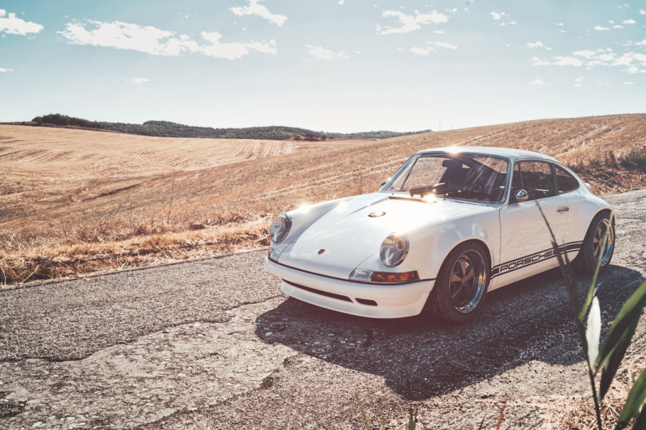 Porsche 911 vs 930
